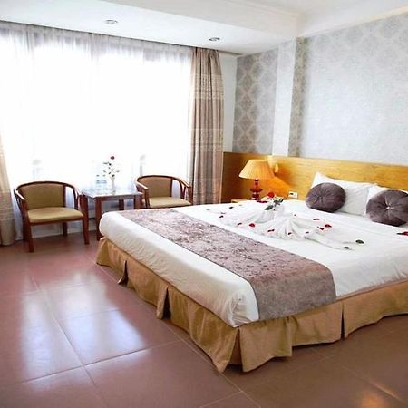 Mayhouse Travel Ханой Экстерьер фото